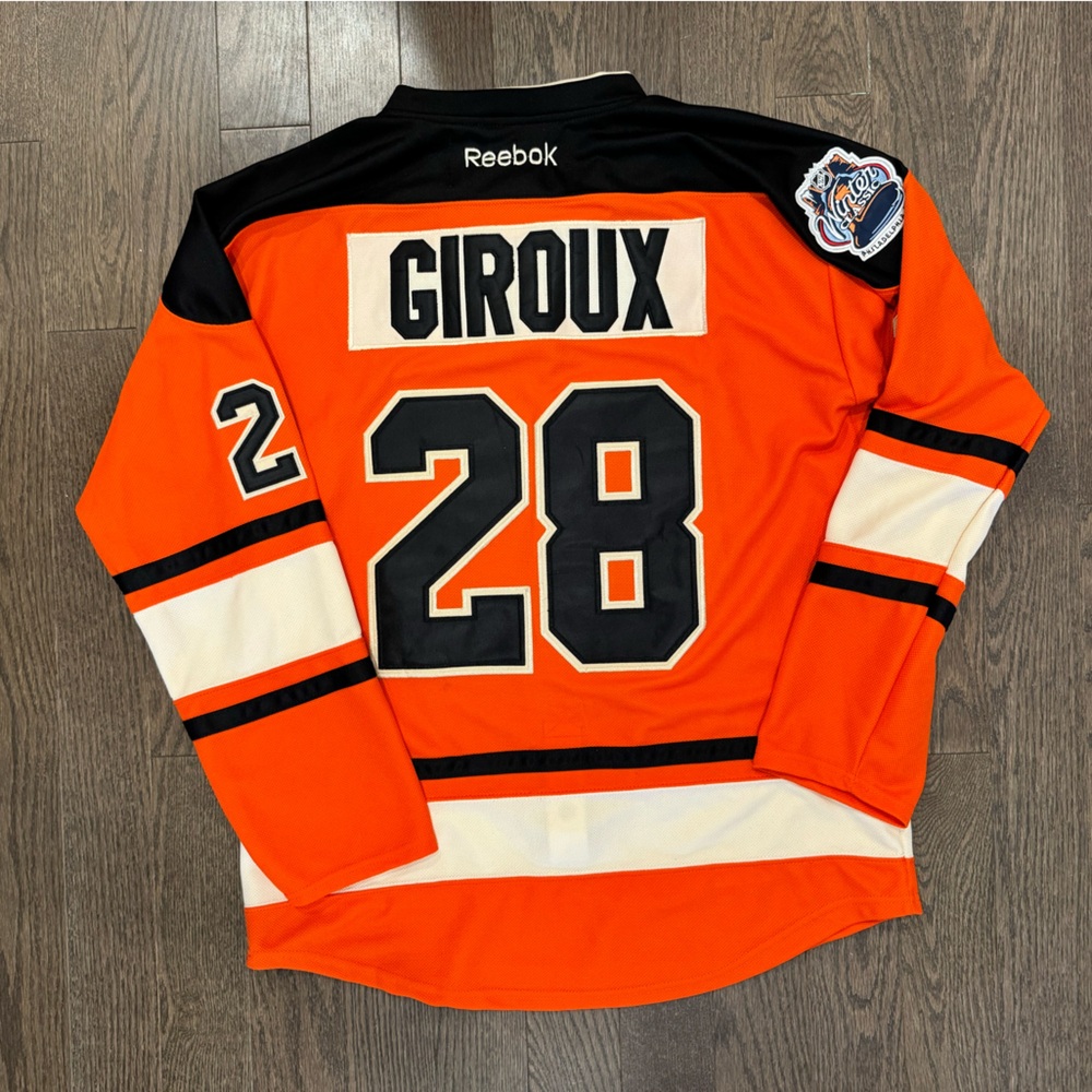 Vintage 2010 Reebok CCM NHL Winter Classic Philadelphia Flyers Claude Giroux #28